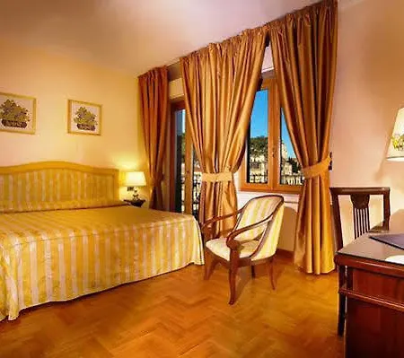 Isabella 3* Таормина